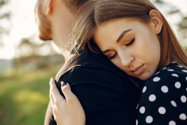 Signs He Is Forcing Himself To Love You ( 5 Important Signs to be noticed)