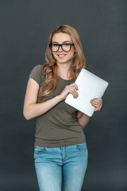 Do Guys Like Girls With Glasses