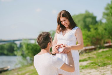 Weird Signs He Is Going To Propose