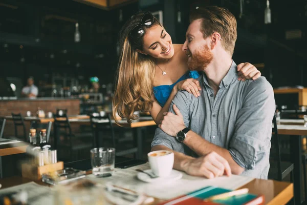 Signs He Is No Longer Interested In You With Quotes (9 Important Headings)